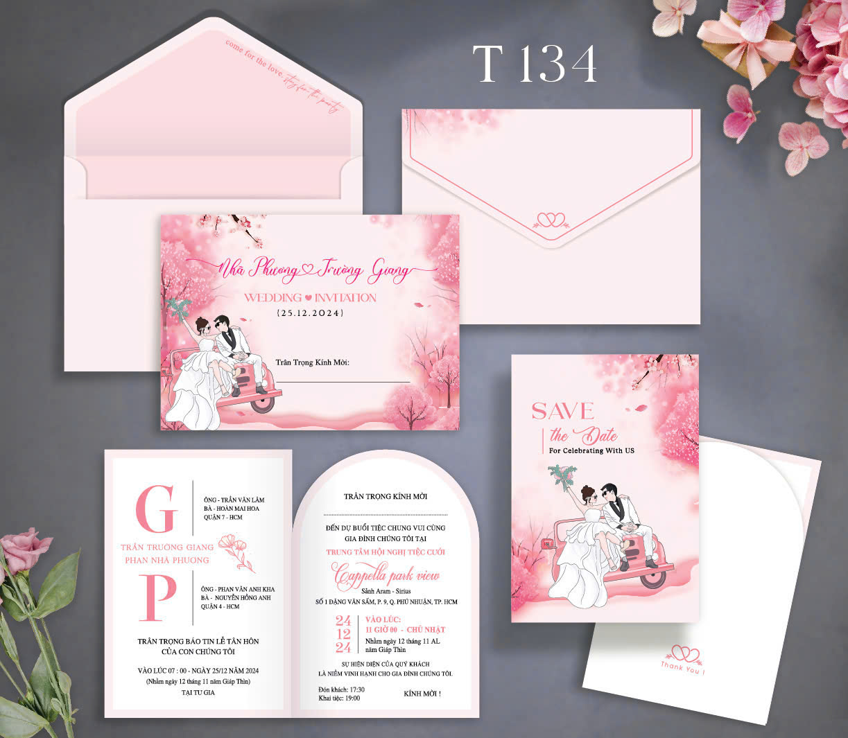 Thiệp cưới màu hồng phấn hoa đào chibi dâu rể hiện đại mã TCP-134